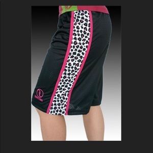 NWT Nappytabs shorts